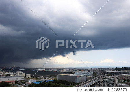 Dark clouds are gathering. Dark clouds are gathering. 141282773