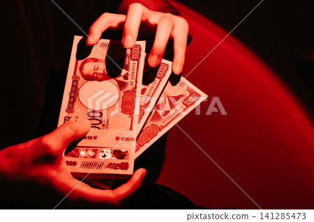 詐欺、高利貸、與金錢相關的負面形象 詐欺、高利貸、與金錢相關的負面形象 141285473