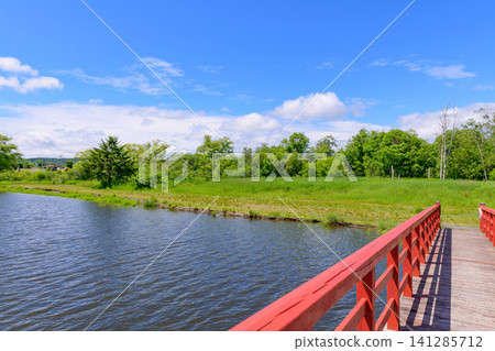 北海道中部一個寧靜的水邊公園 北海道中部一個寧靜的水邊公園 141285712