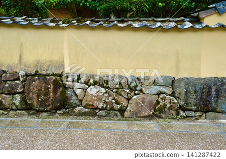 Tsukiji wall, stone wall (Manai Shrine Street, east side of Izumo Taisha Shrine / Kitzuki-Higashi, Taisha-cho, Izumo City, Shimane Prefecture) Tsukiji wall, stone wall (Manai Shrine Street, east side of Izumo Taisha Shrine / Kitzuki-Higashi, Taisha-cho, Izumo City, Shimane Prefecture) 141287422