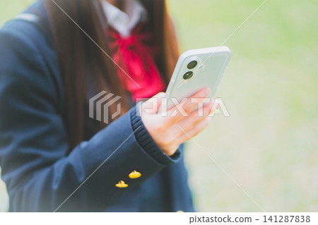 高中生 高中女生 手機 141287838