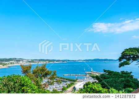 [Kanagawa Prefecture] A refreshing view from Enoshima under a clear sky. 141287872