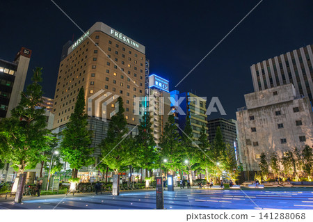 A beautiful night view of the plaza in front of Kawasaki City Hall and the surrounding hotels in Kawasaki City, Kanagawa Prefecture. A beautiful night view of the plaza in front of Kawasaki City Hall and the surrounding hotels in Kawasaki City, Kanagawa Prefecture. 141288068