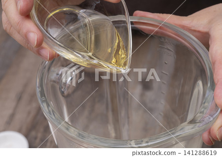 豆奶奶油的製作過程及其完成情形。 豆奶奶油的製作過程及其完成情形。 141288619