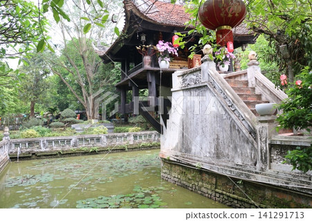 The pavilion of Ichibashira Temple stands in the middle of a lotus pond. 141291713