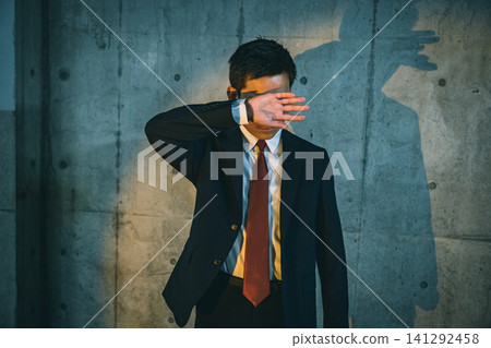 聚光燈下的商人們 141292458