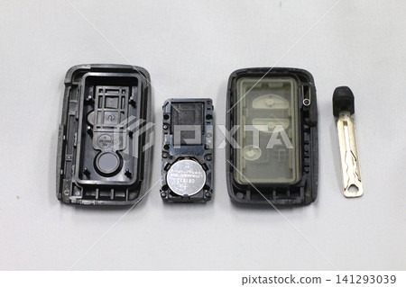 Disassembled keyless remote Disassembled keyless remote 141293039