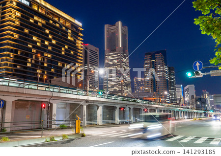 橫濱港未來辦公區的夜景 橫濱港未來辦公區的夜景 141293185