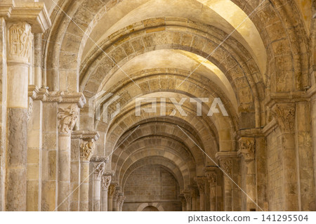 Vezelay basilica nave with Romanesque arches and columns Vezelay basilica nave with Romanesque arches and columns 141295504