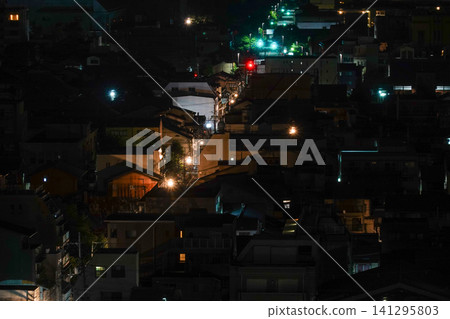 從京都大倉酒店拍攝的東山區夜景(攝於2026年7月) 從京都大倉酒店拍攝的東山區夜景(攝於2026年7月) 141295803