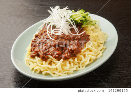 Jarger noodles 141299155