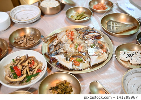 Traditional Korean Soy Sauce Marinated Raw Crab 141299967
