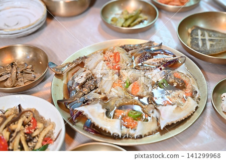 Traditional Korean Soy Sauce Marinated Raw Crab 141299968