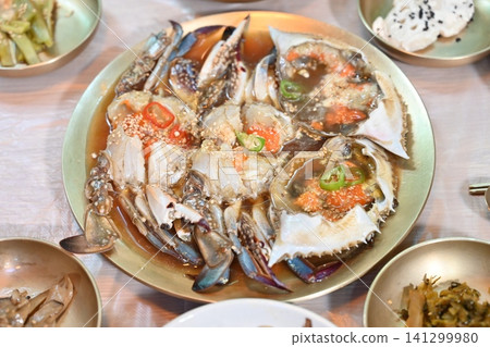 Traditional Korean Soy Sauce Marinated Raw Crab 141299980