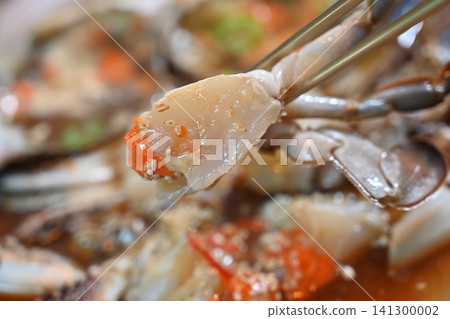 Traditional Korean Soy Sauce Marinated Raw Crab 141300002
