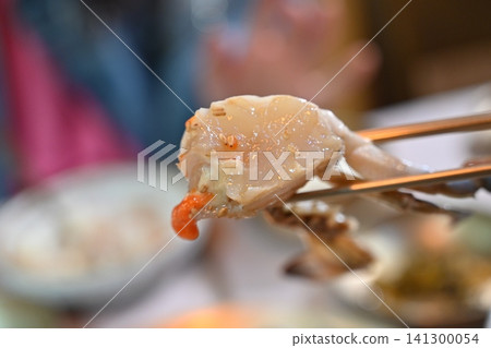 Traditional Korean Soy Sauce Marinated Raw Crab Traditional Korean Soy Sauce Marinated Raw Crab 141300054