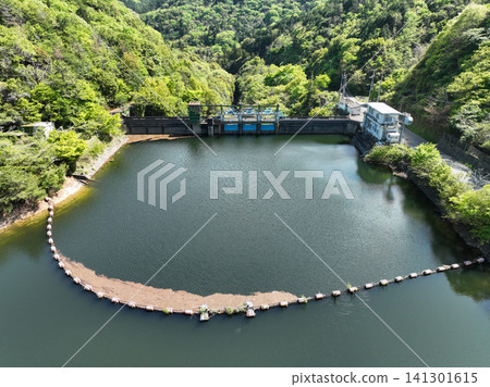 Gona Dam, Higashikagawa City, Kagawa Prefecture Gona Dam, Higashikagawa City, Kagawa Prefecture 141301615