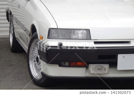 Car image: Front mask of the 6th generation Nissan Skyline 141302073