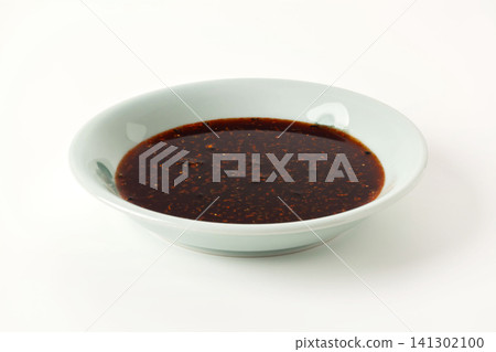 Worcestershire sauce and shichimi chili pepper Worcestershire sauce and shichimi chili pepper 141302100