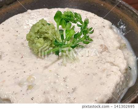 蕎麥豆腐配蕎麥籽 蕎麥豆腐配蕎麥籽 141302695