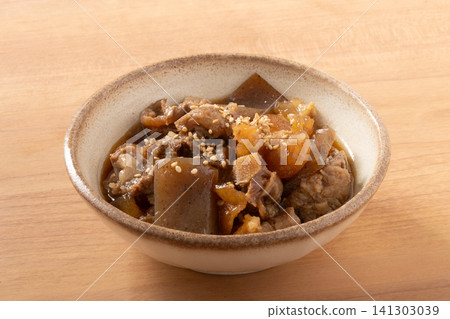 Beef tendon stew (beef tendons, Achilles tendon, tripe, konjac) Beef tendon stew (beef tendons, Achilles tendon, tripe, konjac) 141303039