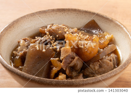 牛筋燉菜(牛筋、阿基里斯腱、牛肚、蒟蒻) 牛筋燉菜(牛筋、阿基里斯腱、牛肚、蒟蒻) 141303040