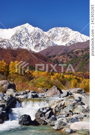 A view of the snow-capped peaks of Hakuba from Hakuba Village in autumn. A view of the snow-capped peaks of Hakuba from Hakuba Village in autumn. 141303265