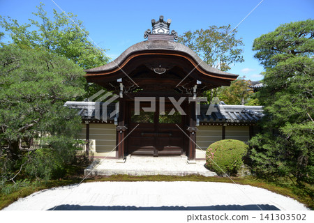 京都市左京區永堂町 永觀堂 禪林寺 禦使門 京都市左京區永堂町 永觀堂 禪林寺 禦使門 141303502
