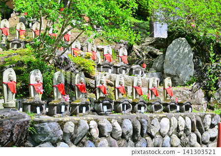 伊歐寺,水子地藏(流產胎兒的守護神),二十三屋寺,秩父郡美濃町 伊歐寺,水子地藏(流產胎兒的守護神),二十三屋寺,秩父郡美濃町 141303521