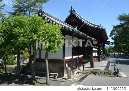 Nanzenji Temple, Middle Gate, Nanzenji Fukuchi-cho, Sakyo-ku, Kyoto City Nanzenji Temple, Middle Gate, Nanzenji Fukuchi-cho, Sakyo-ku, Kyoto City 141304235