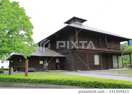 The Shiki Theatre Company's Keita Asari Memorial Hall is located in Omachi City. The Shiki Theatre Company's Keita Asari Memorial Hall is located in Omachi City. 141304823