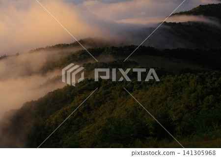 Dawn scenery in Tono City, Iwate Prefecture Dawn scenery in Tono City, Iwate Prefecture 141305968