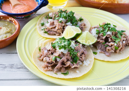 Beef tacos (Beef tacos, Tacos de res) Beef tacos (Beef tacos, Tacos de res) 141308216