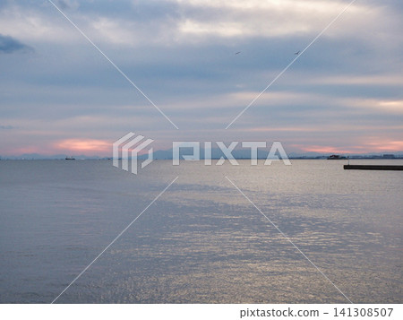 Sunset over the sea and Mount Fuji Sunset over the sea and Mount Fuji 141308507