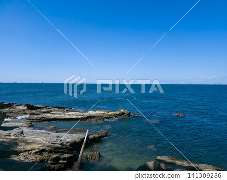在觀音崎海灘拍攝的大海和海浪照片 在觀音崎海灘拍攝的大海和海浪照片 141309286