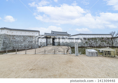 The second gate (Kōrai-mon) of the main keep at Akō Castle ruins, Akō City, Hyogo Prefecture. The second gate (Kōrai-mon) of the main keep at Akō Castle ruins, Akō City, Hyogo Prefecture. 141309448