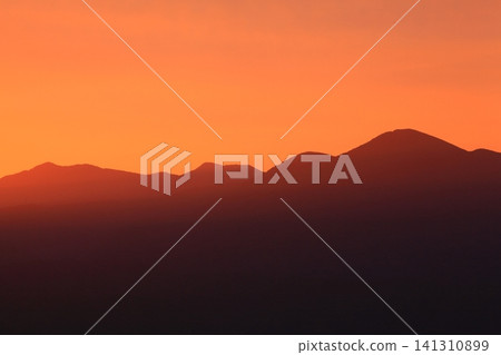 Dawn scenery in Tono City, Iwate Prefecture Dawn scenery in Tono City, Iwate Prefecture 141310899