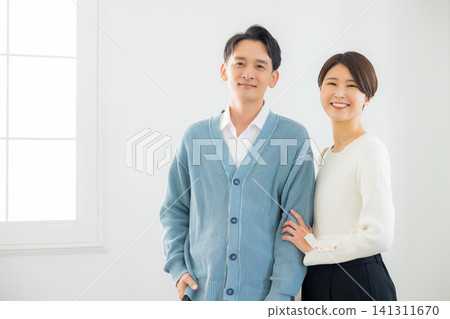 凝視彼此的夫婦 凝視彼此的夫婦 141311670