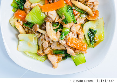Stir-fried pork and bok choy with oyster sauce Stir-fried pork and bok choy with oyster sauce 141312332