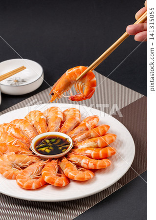 boiled prawns served with soy dipping sauce, traditional Chinese seafood boiled prawns served with soy dipping sauce, traditional Chinese seafood 141315055
