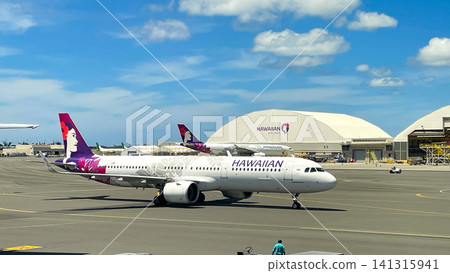 Hawaiian Airlines A321 departing from Honolulu Airport 141315941