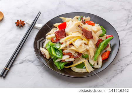 stir Fried Smoked Pork with Bamboo Shoots and Bell Peppers Traditional Hunan Dish stir Fried Smoked Pork with Bamboo Shoots and Bell Peppers Traditional Hunan Dish 141316262