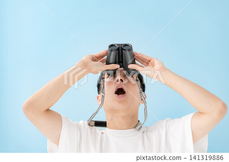 Binoculars (male) Binoculars (male) 141319886