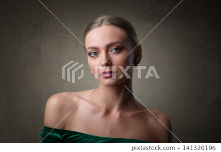 photo portrait young extremely beautiful woman photo portrait young extremely beautiful woman 141320196