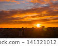 Dramatic sunset sky with the setting sun over the city, Istanbul 141321012
