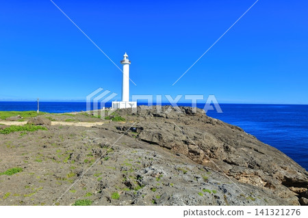 [Okinawa Prefecture] Zanpa Cape Lighthouse and the East China Sea under a clear sky 141321276
