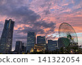 The scenery of Minato Mirai bathed in the sunset light 141322054