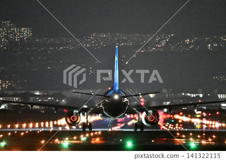 大阪伊丹機場,千里川堤岸,A321夜間起飛,木炭煤球 大阪伊丹機場,千里川堤岸,A321夜間起飛,木炭煤球 141322115