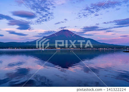 [Yamanashi Prefecture] Red Fuji, a summer tradition 141322224