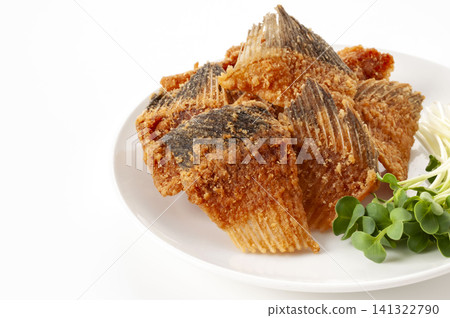 油炸比目魚骨脆片 油炸比目魚骨脆片 141322790